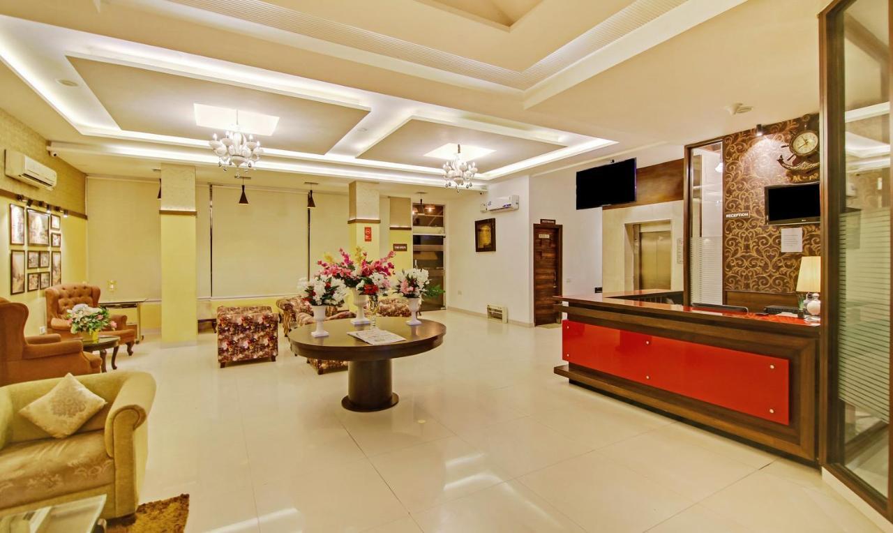 Redwood Resort Panchkula Exterior foto