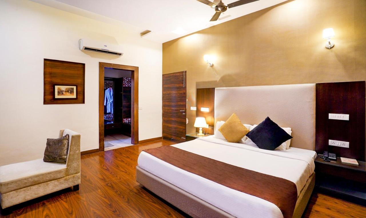 Redwood Resort Panchkula Exterior foto