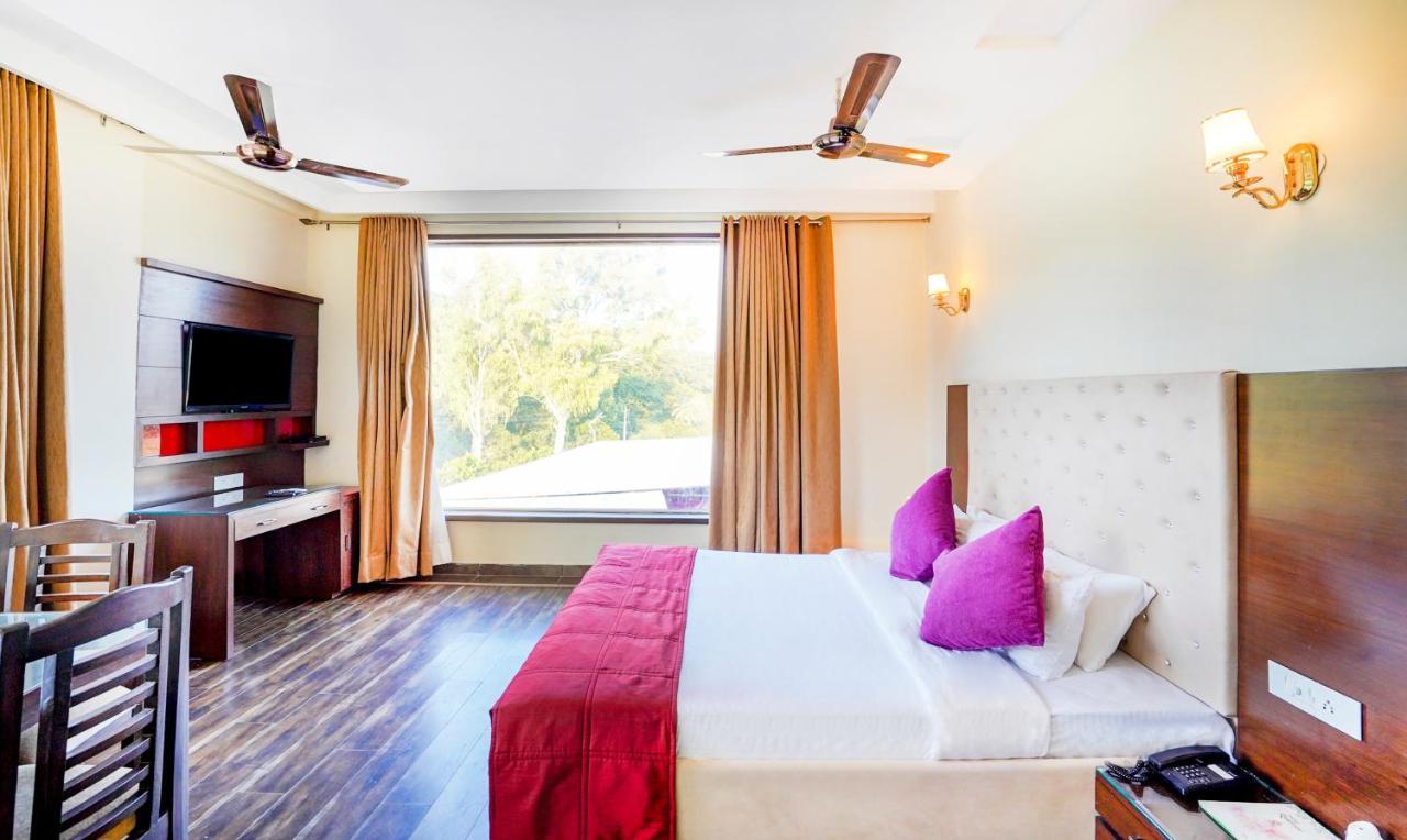 Redwood Resort Panchkula Exterior foto