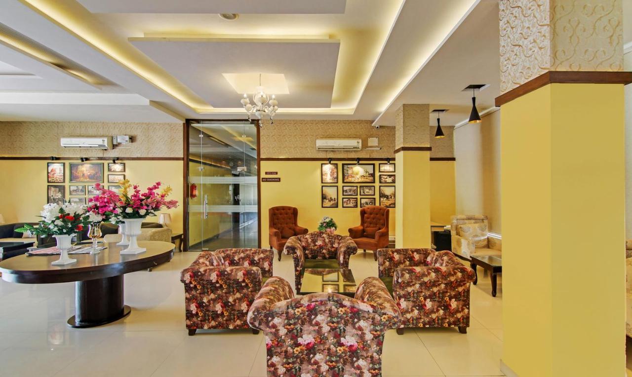 Redwood Resort Panchkula Exterior foto